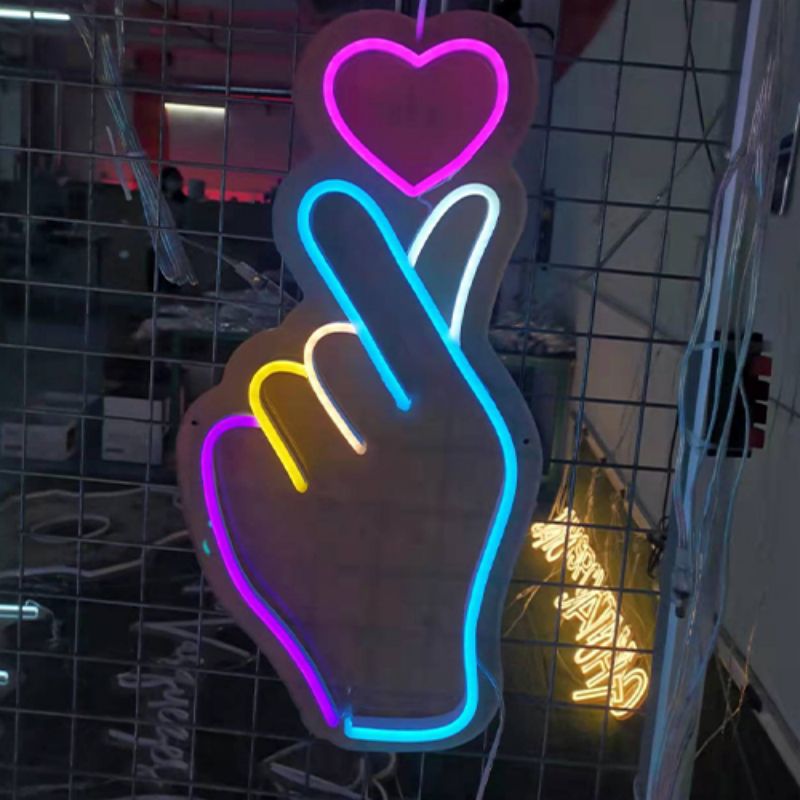 Parmak aşk neon işareti jest2