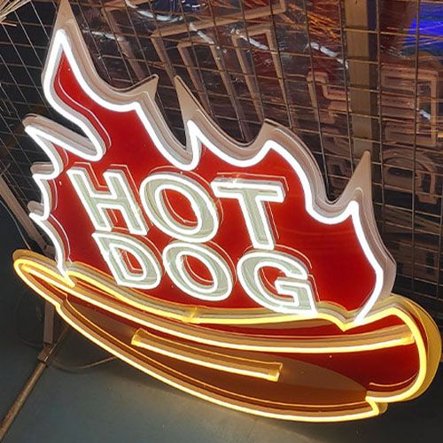 Hot dog неонови надписи кафене1