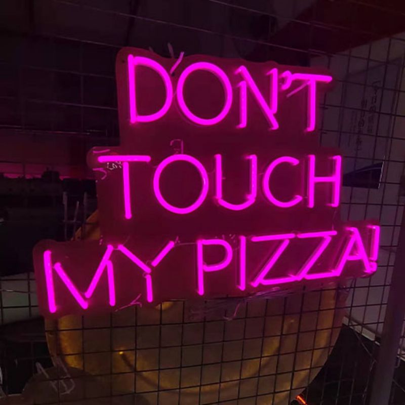 Đừng chạm vào bảng hiệu đèn neon pizza của tôi2